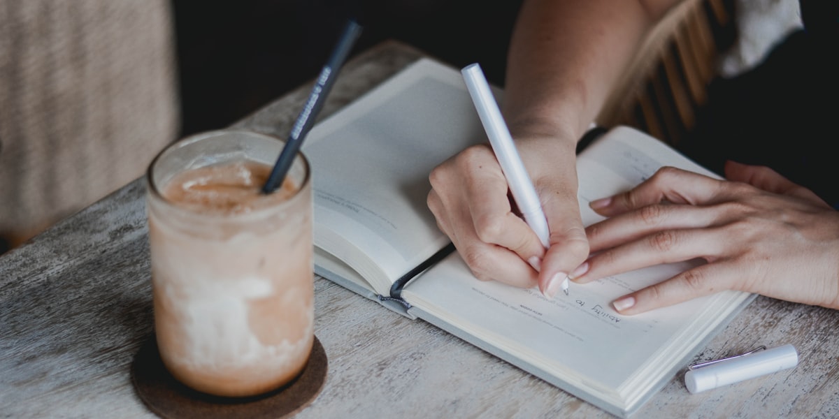 How Daily Journaling Helps You Hit Goals